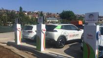 Priština: Prva stanica za besplatno punjenje električnih automobila