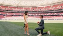 Romantični fudbaler Atletico Madrida: Pogledajte kako je Llorente zaprosio djevojku