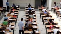 Oko 22.000 učenika na Kosovu danas polaže maturski ispit