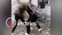 Tuča dvije učenice u dvorištu škole u Đakovici