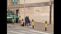 Snimak momka koji klanja u centru Beograda izazvao haos na društvenim mrežama