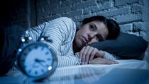 Često se budite između tri i četiri sata ujutro: Evo šta je uzrok i šta vam može pomoći da ponovo zaspite