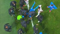 Skandalozno: Payet pogođen u glavu, derbi Lyon - Marseille prekinut u 2. minuti