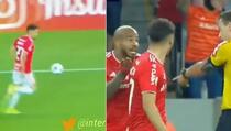 Brazilac pokazao vještinu žongliranjem lopte, sudija mu pokazao žuti karton