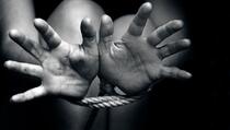 Petoro uhapšeno zbog trgovine ljudima, među njima i maloljetna osoba