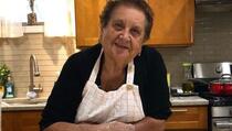 Simpatična baka Pia osvaja TikTok, njene recepte gledaju milioni ljudi
