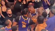 Centri LA Lakersa se umalo potukli tokom timeouta, trener otkrio uzrok sukoba