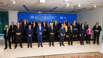 Lideri EU i Zapadnog Balkana zajedničkim fotografisanjem počeli samit