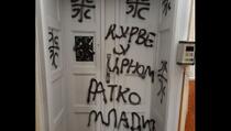 Napadnute prostorije Žena u crnom: Ispisani grafiti podrške zločincu Ratku Mladiću, četiri S
