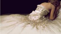 Film o princezi Diani na Venecijanskom festivalu: Chanelovu haljinu s plakata pet krojačica šilo 1.034 sata