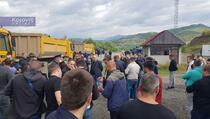 Blokiran put Priština-Raška, traže povlačenje Rosu i uredbe o reciprocitetu
