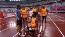Romantična prosidba: "Vodič" nakon trke na 200 metara zaprosio slijepu sprintericu