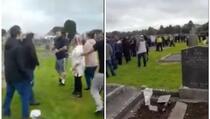 Masovna tuča na sahrani u Irskoj: Napadači potegli noževe, kovčeg završio na podu