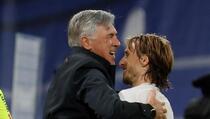 Ancelotti: Modrić je fudbalska legenda, karijeru će završiti u Real Madridu
