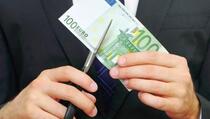 Vlada predlaže povećanje poreza na plate veće od 450 eura