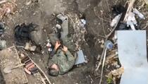 Nevjerovatan snimak: Uspavani ruski vojnik imao je neočekivano buđenje