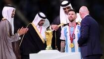 Trener koji radi u Kataru objasnio šta bi se desilo da je Messi odbio šeikov plašt