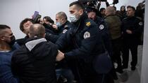 Četiri policajca povređena tokom hapšenja članova SDP
