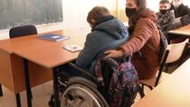 Škole nepristupačne za djecu sa invaliditetom, roditelji plaćaju asistente
