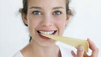 Stomatolog objasnio zašto je sir dobar za zube, ali i koji je najbolje jesti