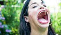 Žena s najvećim ustima na svijetu: Može staviti tri krofne istovremeno