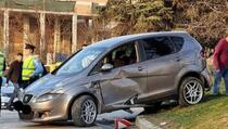 Automobil udario četiri studentkinje ispred menze u Prištini