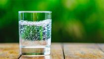 Da li je gazirana mineralna voda opasna po zdravlje?