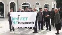 Penzioneri na protestu ispred Vlade: Želimo poštovanje našeg dostojanstva