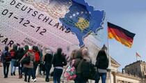 Građani Prištine vjeruju u ukidanje viza: Mladi i ovako odlaze, u EU shvatili da to neće promjeniti stanje