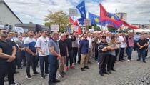 U Prizrenu održan protest protiv Dokufesta