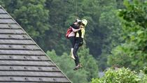 U dijelovima Slovenije ljudi se penju na krovove, u evakuaciji pomaže i vojska
