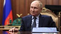 Putin popularniji nego ikada: U Rusiji nosi titulu "Nepobjedivi muški bog rata"