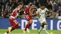 Real Madrid upisao treći vezani trijumf i nastavio veliku borbu s Gironom