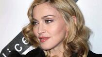Madonna objavila novi selfie: Kako sam slatka nakon što mi je splasnula oteklina od operacije