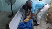 Ženu proglasili mrtvom, “oživjela” dok su je pripremali za sahranu