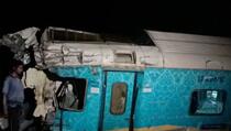 Više od 200 mrtvih i 900 povrijeđenih u sudaru vozova u Indiji