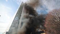 Na protestu bačene dimne bombe ispred zgrade Vlade Kosova