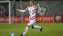 Luka Modrić nakon pobjede protiv Armenije potražio golmana rođenog u Srbiji i dao mu svoj dres