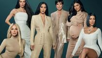 Kako bi sestre Kardashian izgledale bez estetskih zahvata: U videu im "vratili" stara lica