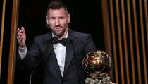 Messi posvetio Zlatnu loptu svom idolu: Sretan rođendan Diego, trofej je za tebe