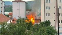 Požar zahvatio kuću u Bošnjačkoj, pa se proširio na krov druge