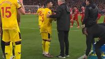 Salah, Konate i Ahmedhodžić iftarili usred utakmice, sudija nakratko prekinuo igru zbog njih