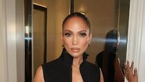 Jennifer Lopez pozirala u donjem rublju, fanovi je ismijavaju: Ovo je stvarno očajno