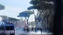 Haos na ulicama Rima: Stotine navijača u žestokoj tučnjavi uoči današnjeg derbija