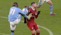 Navijači Liverpoola bijesni zbog situacije iz 99. minute: Kako je moguće da ovo nije penal?