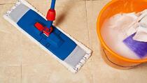 Dva jednostavna sastojka pomoći će vam da očistite fuge u kupatilu i kuhinji