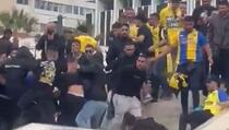 Velika grupa navijača izraelskog Maccabija pretukla jednog Palestinca na gostovanju u Grčkoj