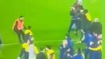 Nokaut godine: Nogometaš Fenera jednim udarcem poslao navijača Trabzona na pod