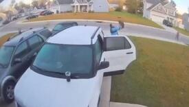 Pogledajte video u kojem je američku porodicu ispred kuće napao ris