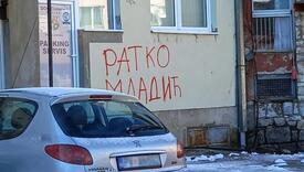 U Pljevljima ne mogu prekrečiti grafit posvećen ratnom zločincu Mladiću jer se farba zaledi?!
